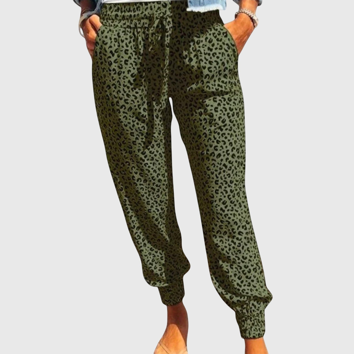 Jamie | Leo Pants with Wide Legs.