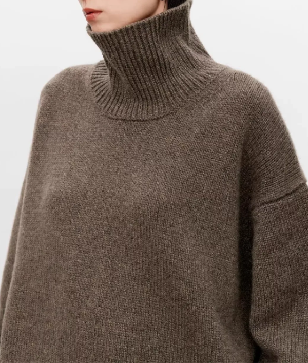 Anneliese | Cable-Knit Turtleneck Sweater