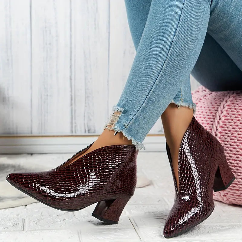 Iris™ | Women's Pointed-Heeled Boot