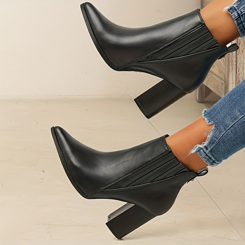 Onora | Pointed Ankle Boots
