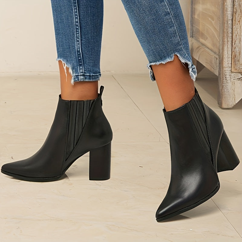 Onora | Pointed Ankle Boots