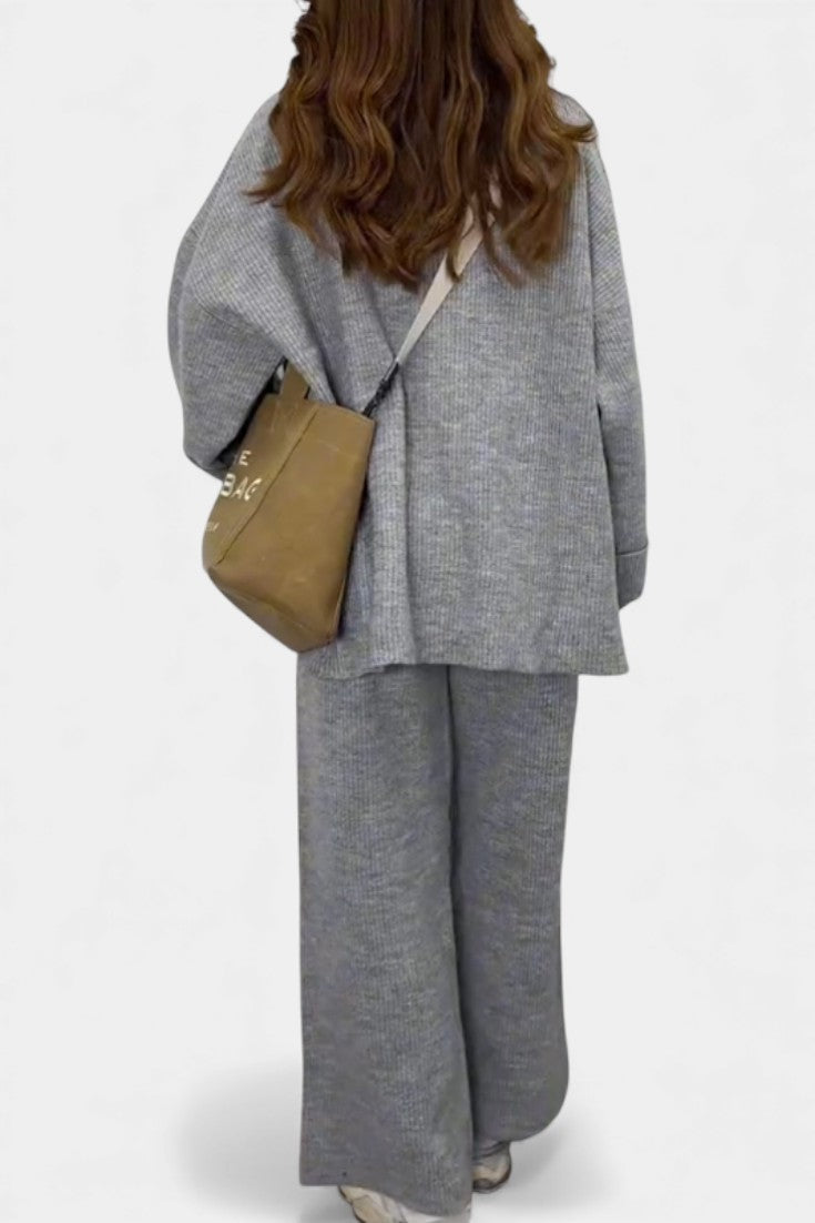 Quirina Relaxed Ensemble with Round Neckline and Flowing Pants