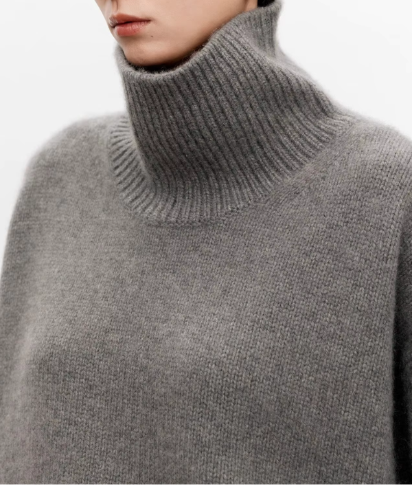 Anneliese | Cable-Knit Turtleneck Sweater