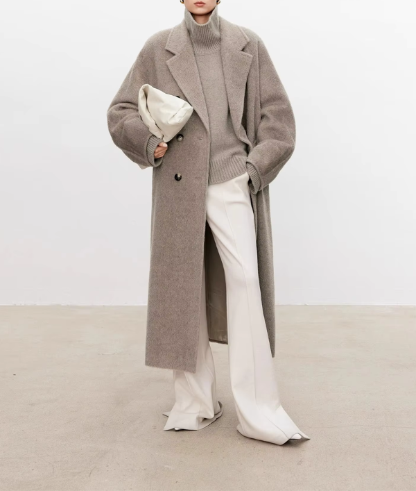 Anneliese | Cable-Knit Turtleneck Sweater